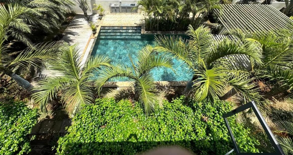 Stunning 3-Bedroom Apartment With Private Rooftop Terrace & Gorgeous Pool Flic en Flac ภายนอก รูปภาพ